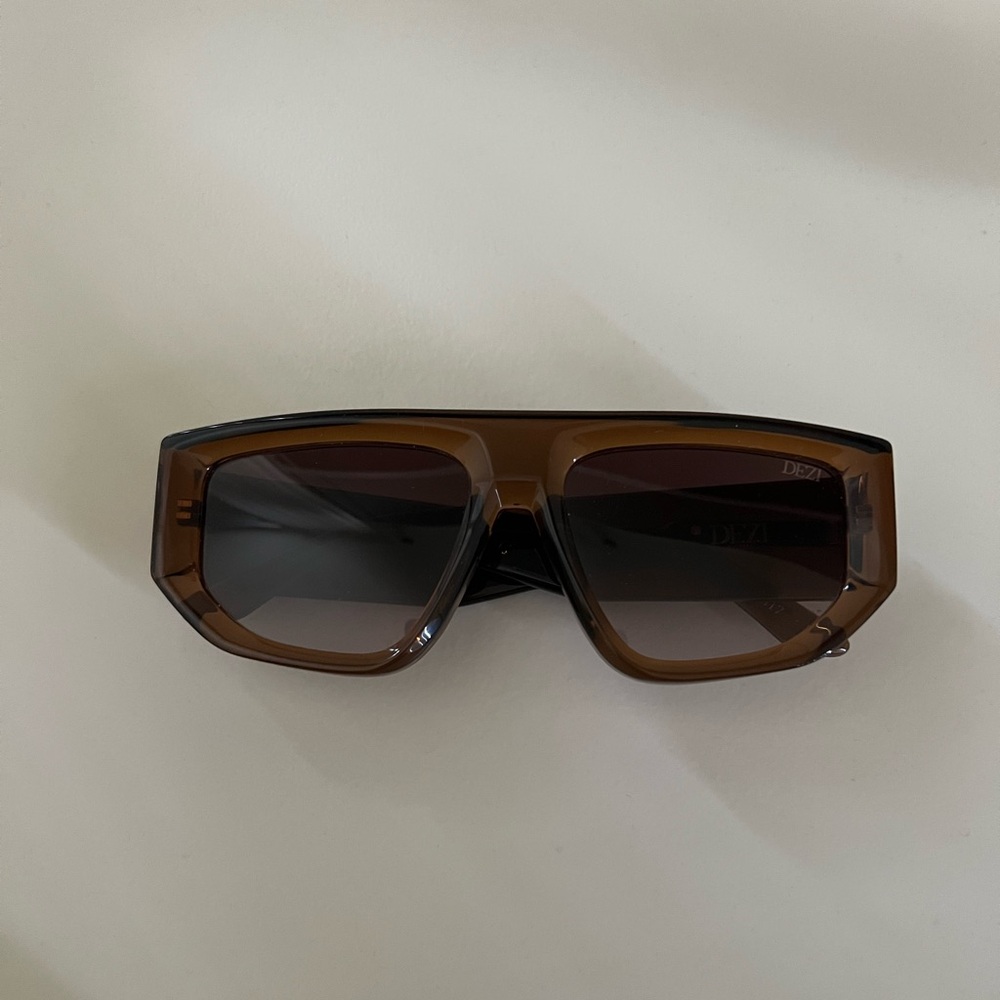 Dezi Backtrack Sunglasses